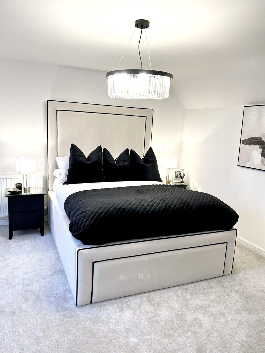 Bedroom Noir Suite