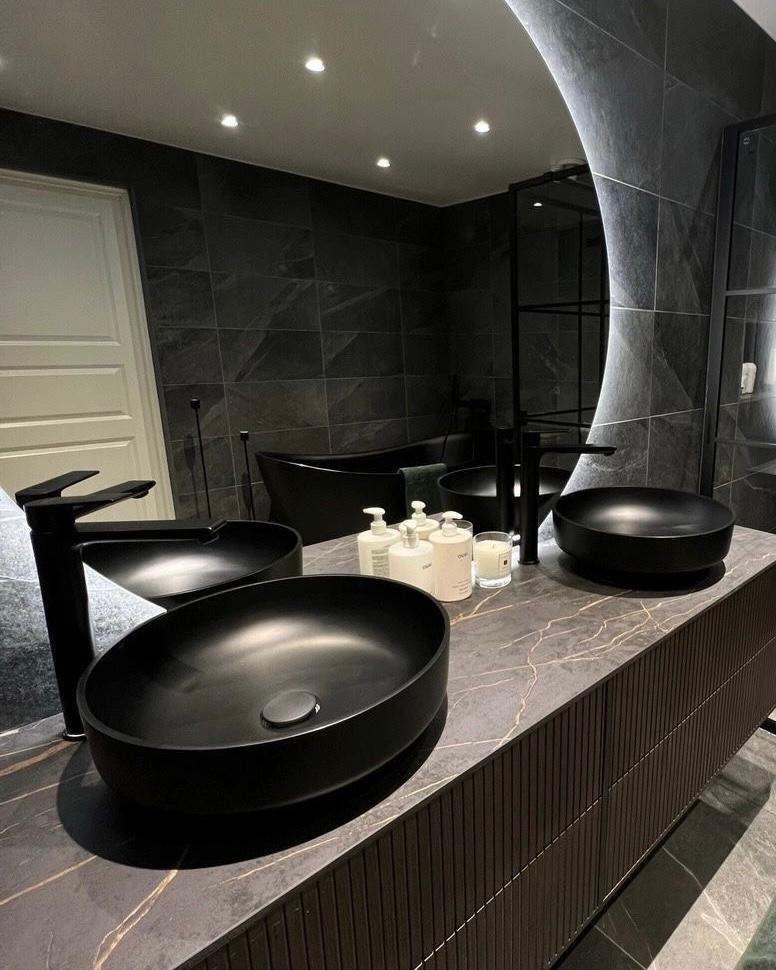 Bathroom Noir