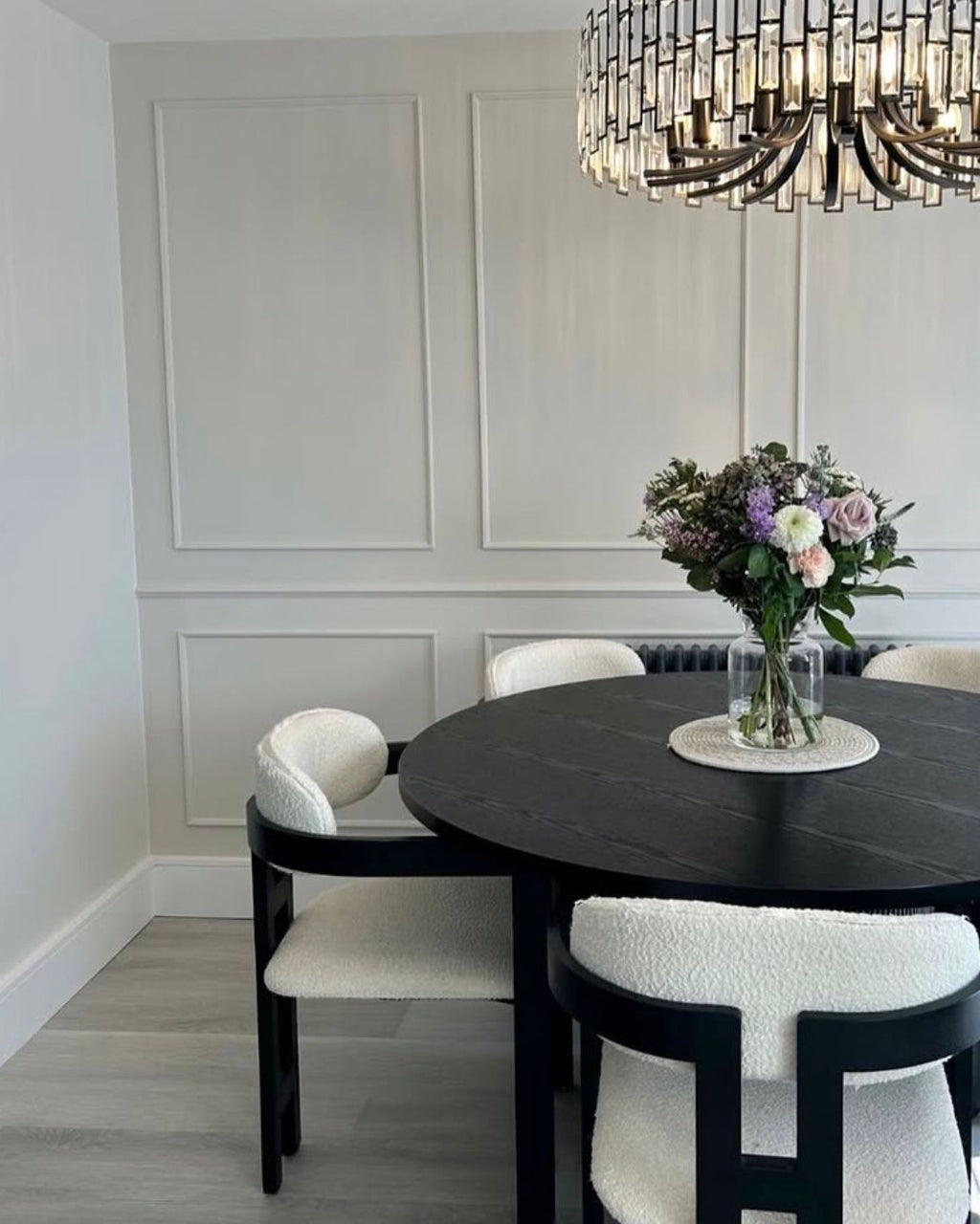 Diningroom Round