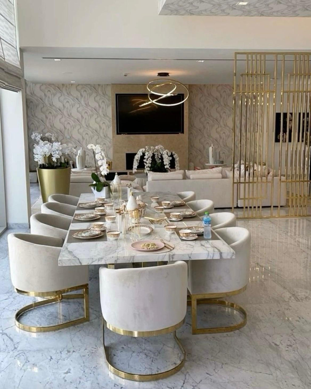 Diningroom Gold